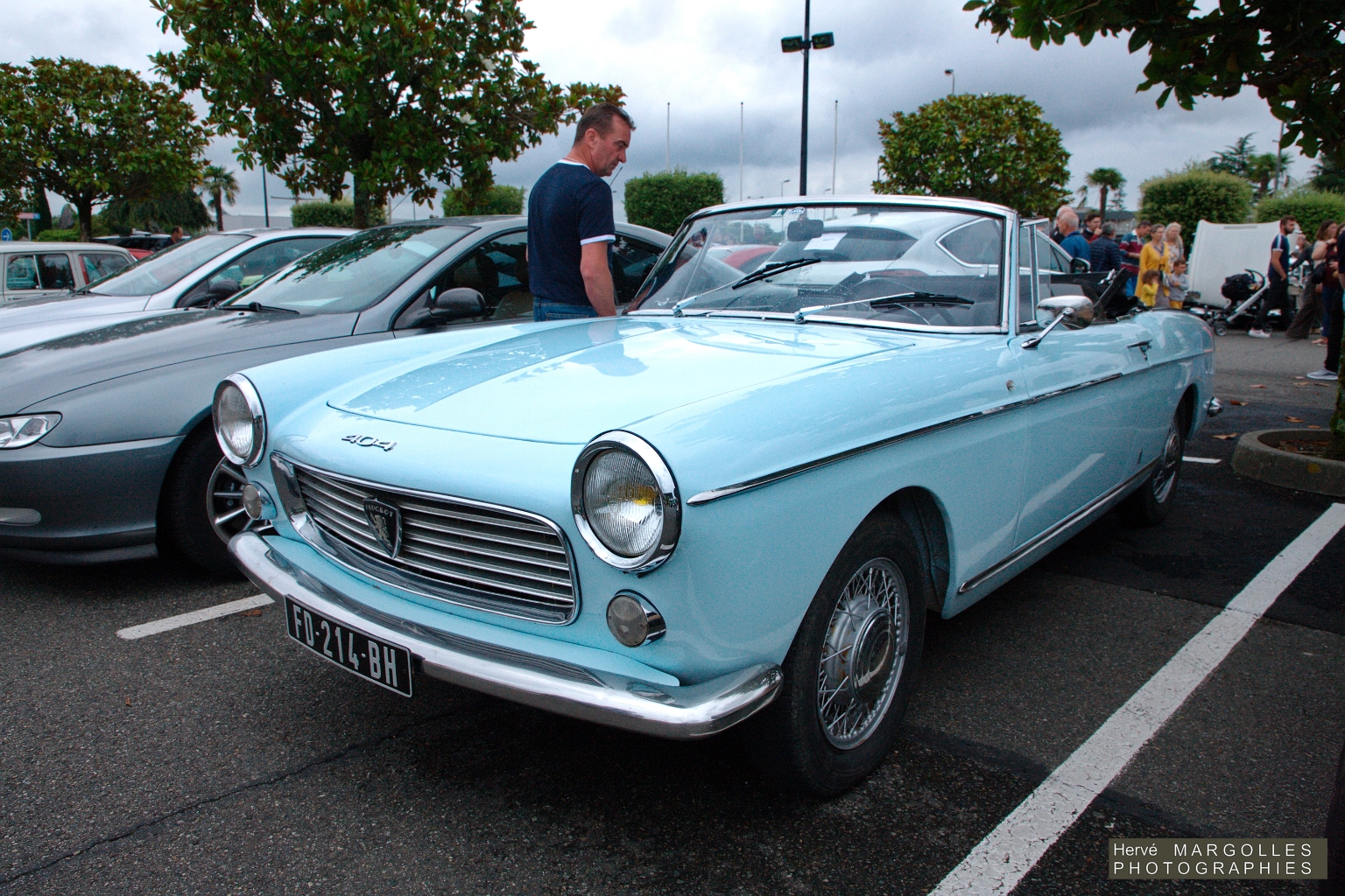 Peugeot 404 Cabriolet-04.jpg